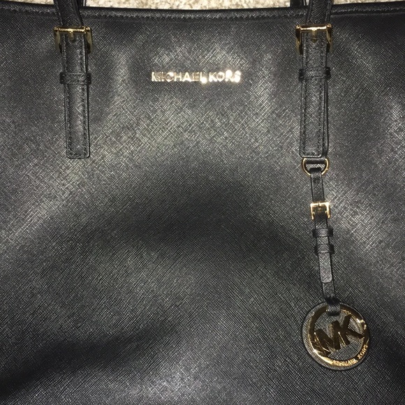 ❌SOLD❌Authentic MK Tote (Add’l Photos) - Picture 7 of 8